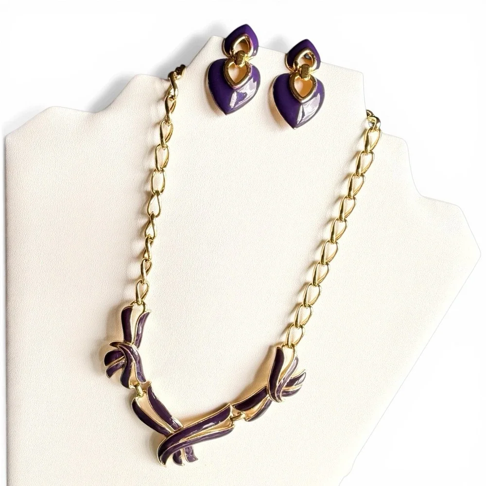 Signed Purple Enamel Trifari TM Necklace Unbranded Earrings Vintage Jewelry Set - Picture 6 of 16